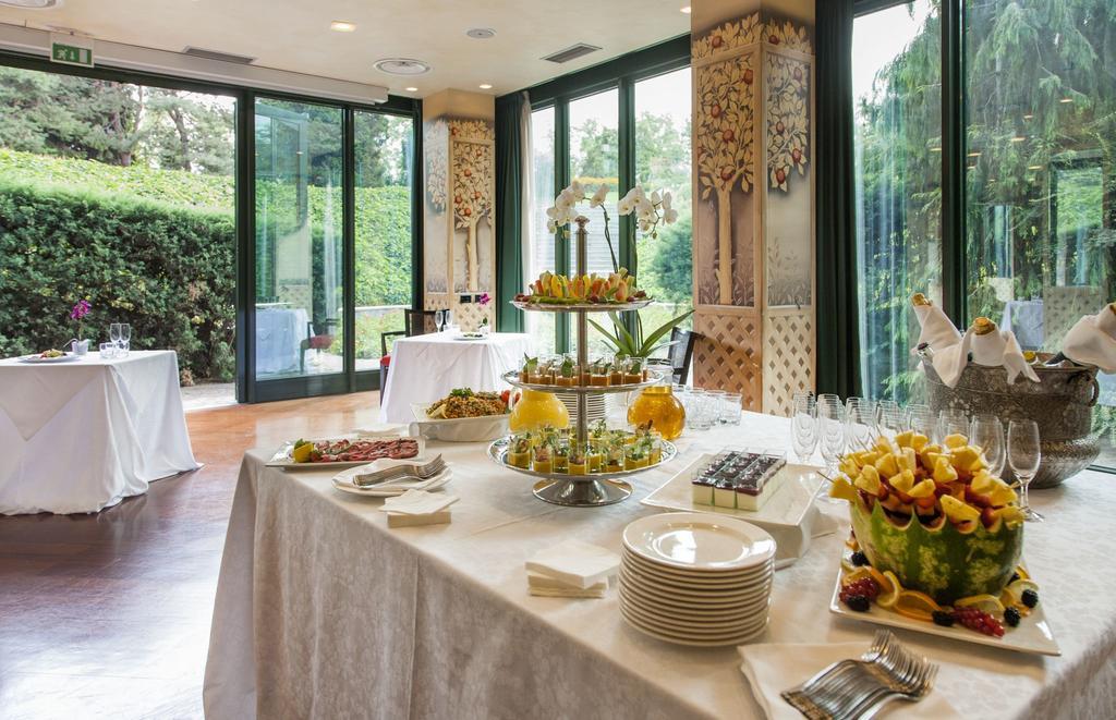 Cosmo Hotel Torri Vimercate Ngoại thất bức ảnh